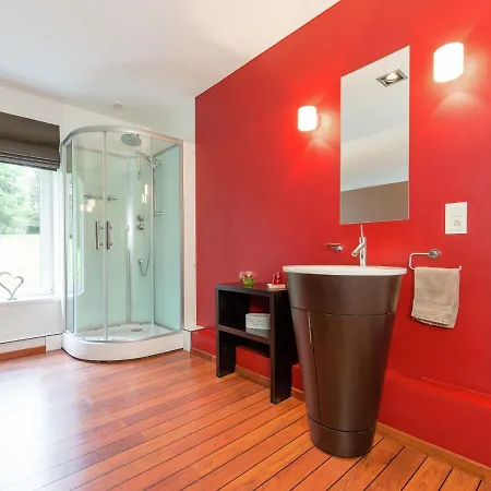 Luxurious Castle In Jalhay With A Sauna Hébergement de vacances Francorchamps
